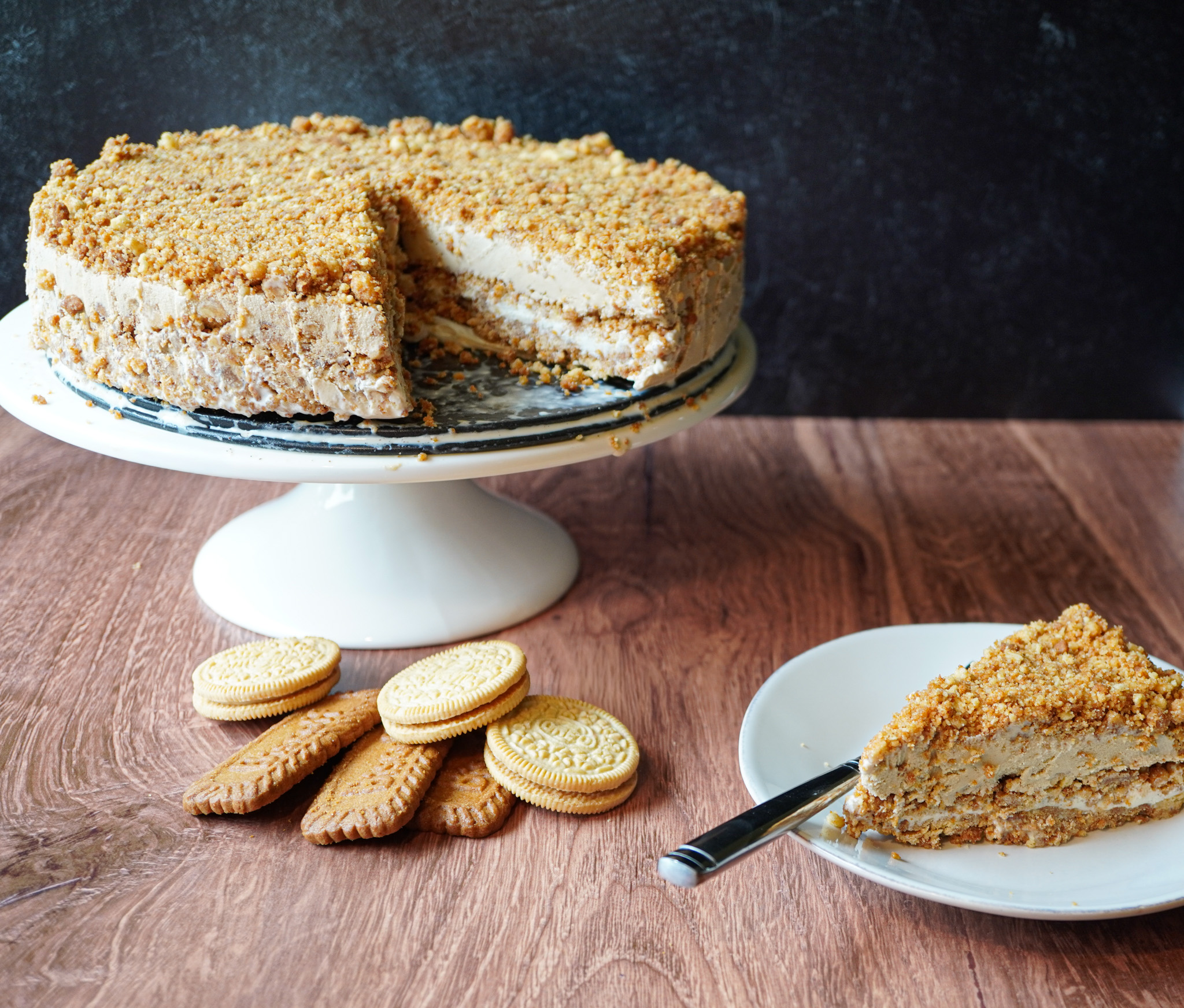 Biscoff Crumble Latte Ice Cream Cake